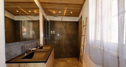 Spacious house in the heart of the Colmars ramparts!