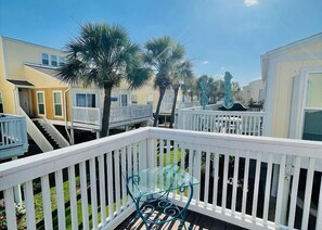 Property grounds - Cozy 3BR Townhome w/ Free Beach Service & Golf (Destin)