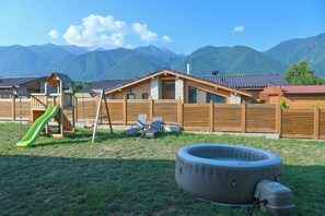 Chalet Deluxe, 3 chambres, sauna, vue montagne | Bain à remous privé