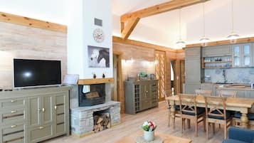 Deluxe-Chalet, 3 Schlafzimmer, Sauna, Bergblick | Eigene Küche | Kühlschrank, Mikrowelle, Ofen, Herdplatte