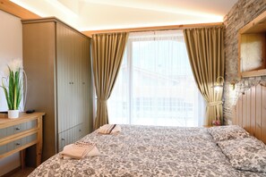 3 bedrooms, individually decorated, individually furnished - Villa Letizia near Pirin Golf Resort (Razlog)