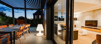 Villa Prestige : Private lift, air conditioning, terrace