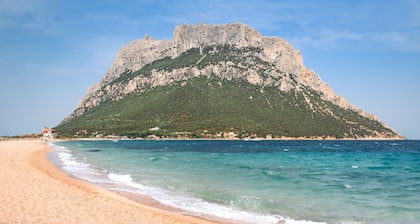 Il Vecchio Faro Dalia 6 50m From The Sea