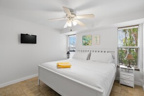 3 habitaciones, tabla de planchar con plancha y wifi gratis 