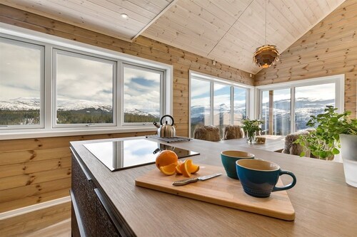 Modern cabin with fantastic view. Great hub for exploring Flåm, Voss, Hardanger