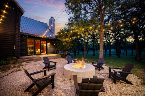 Memorial Day • Hot Tub • Pool • Game room • Golf
