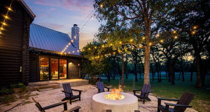 Memorial Day • Hot Tub • Pool • Game room • Golf
