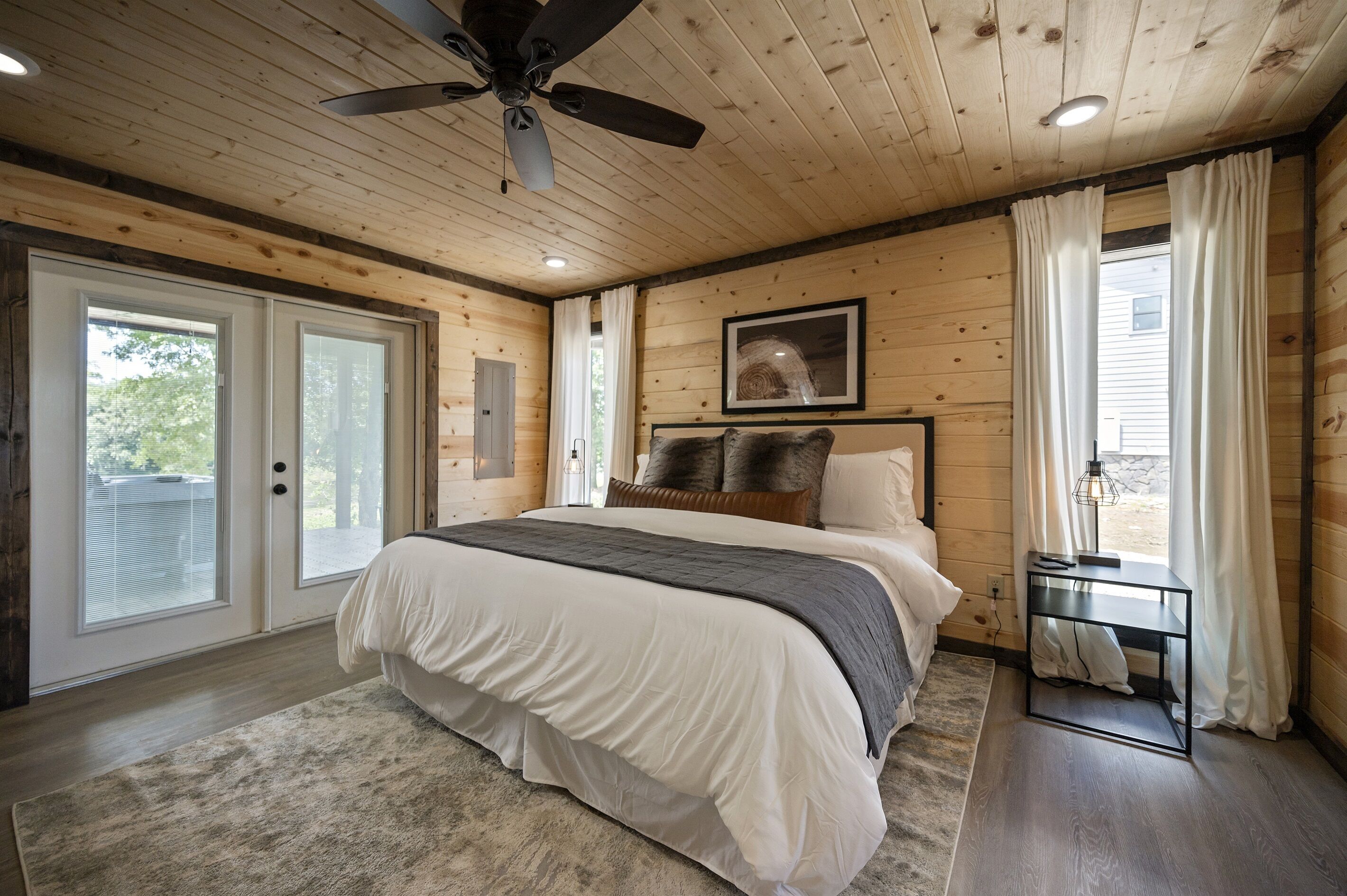 4 bedrooms, iron/ironing board, travel cot, free WiFi