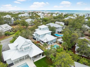 المنشأة من الخارج