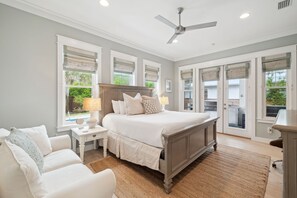 4 عدّة غرف نوم وواي فاي مجانًا وملاءات أسرّة