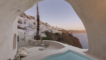 Suite Ălite, 1 grand lit et 1 canapĂ©-lit, vue mer, vue mer | Baignoire Ă jets