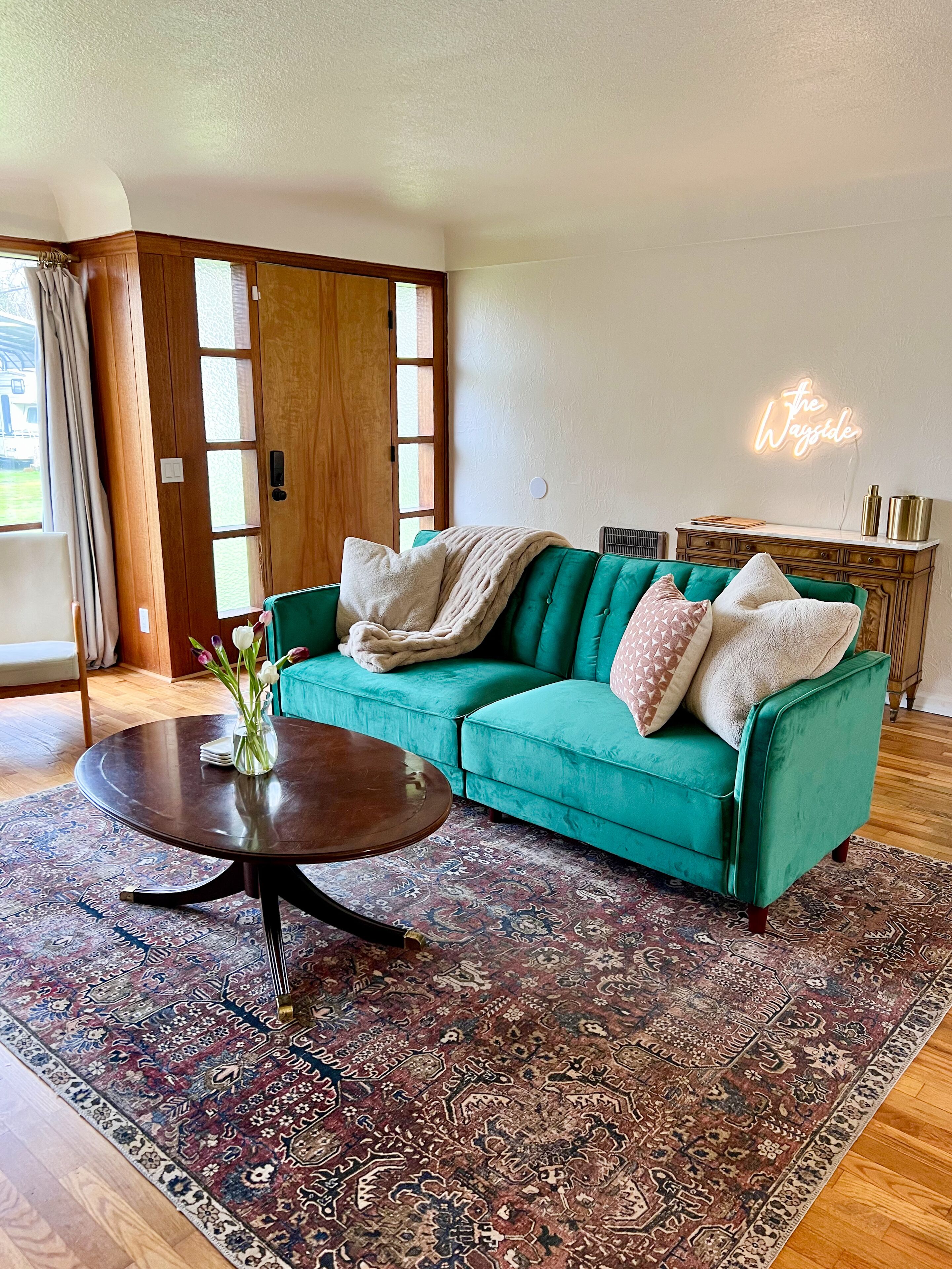 Smart TV, fireplace, video games, ping pong