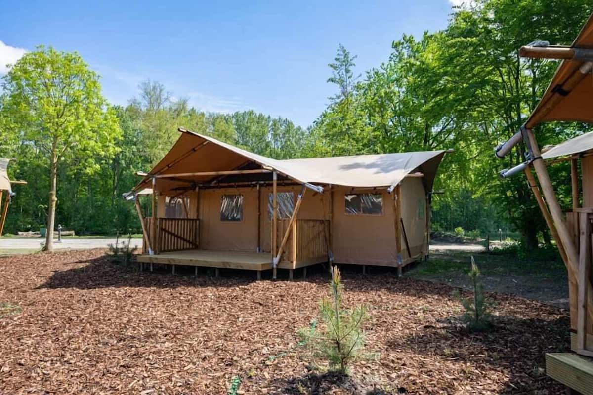 1 bedroom, individually decorated, individually furnished