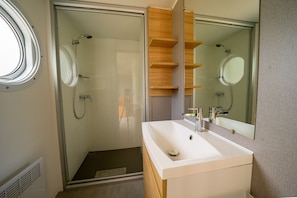 Berkel 6 | Bathroom - EuroParcs Het Amsterdamse Bos (Amstelveen)