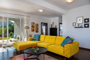 TV - Holiday House with pool near Rovinj (Brajkovici)