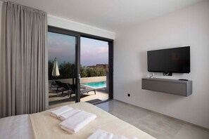 4 Schlafzimmer, Bügeleisen/Bügelbrett, WLAN, Bettwäsche