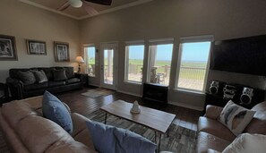 Rumah, 3 kamar tidur | Area keluarga | TV