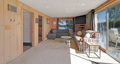 The Banks - Rustic and Waterfront! Secluded and Special! Kayaks and Canoes are included for guest use by RedAwning