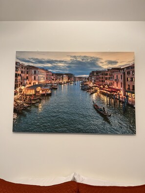 2 bedrooms, desk, iron/ironing board, travel cot - Family-Friendly 2BR Bungalow | Falcons • Concerts • Pool Access | Botel (Atlanta)