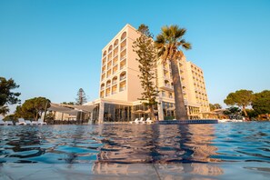 บริเวณภายนอก