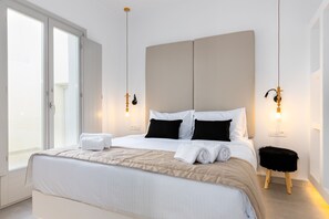 エグゼクティブ スイート (Heated Swimming Pool) | 低刺激性寝具、ミニバー、セーフティボックス (室内)、デスク