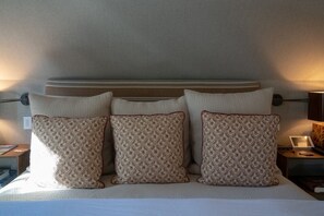 1 slaapkamer, een strijkplank/strijkijzer, reisbedje, gratis wifi