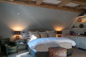 1 slaapkamer, een strijkplank/strijkijzer, reisbedje, gratis wifi