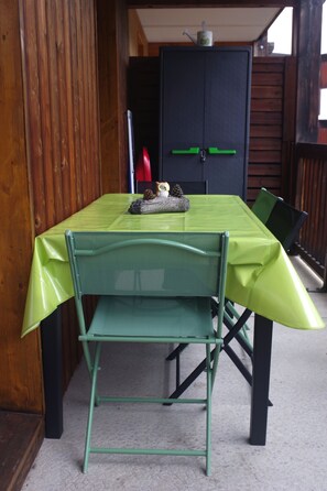 Dining - L' IDEAL at Ecrin des Neiges. (Vars)