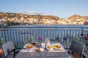 View from property - Palma City Hotel (Sarandë)
