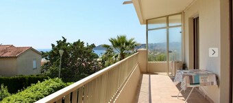 Apartment T3 Sea view near beach and port of Sanary on foot