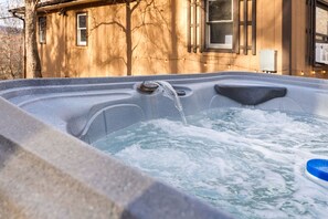 Bañera de hidromasaje exterior
