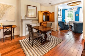 Interior - Unbeatable Location with Soaring Views and Rooftop Patio by Lucky Savannah (Savannah)