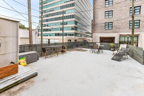 屋外ダイニングエリア