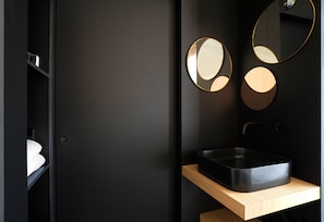 Suite Design, 1 très grand lit, non-fumeur, vue parc | Salle de bain