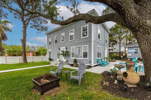 Beautiful Beach Home with Private Pool - 2 min from beach. Insta worthy ! 