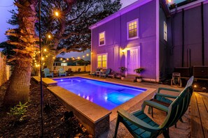 A heated pool - Beautiful Beach Home with Private Pool - 2 min from beach. Insta worthy !  (Galveston)