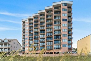 Exterior - Carolina Cozy: Bright Oceanfront 2B/2Ba (North Myrtle Beach)