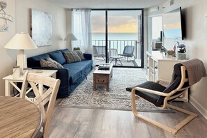 TV - Carolina Cozy: Bright Oceanfront 2B/2Ba (North Myrtle Beach)