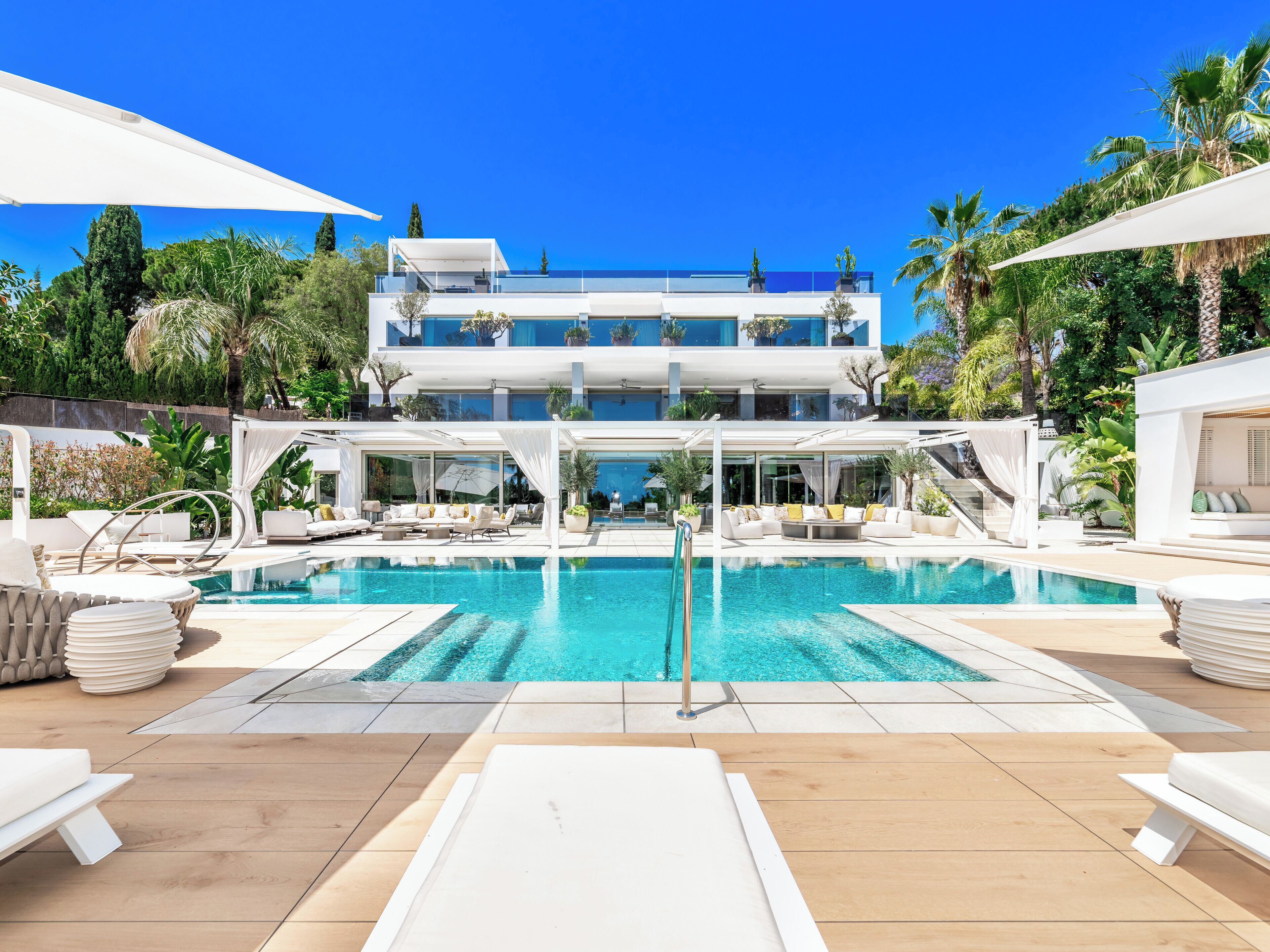 Piscine couverte, piscine chauffée