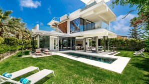 Pool - All About Villa Gladiolo (Marbella)