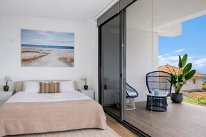 5 bedrooms, iron/ironing board, WiFi, bed sheets - All About Villa Gladiolo (Marbella)