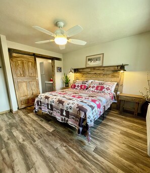 2 slaapkamers, een strijkplank/strijkijzer, gratis wifi, beddengoed