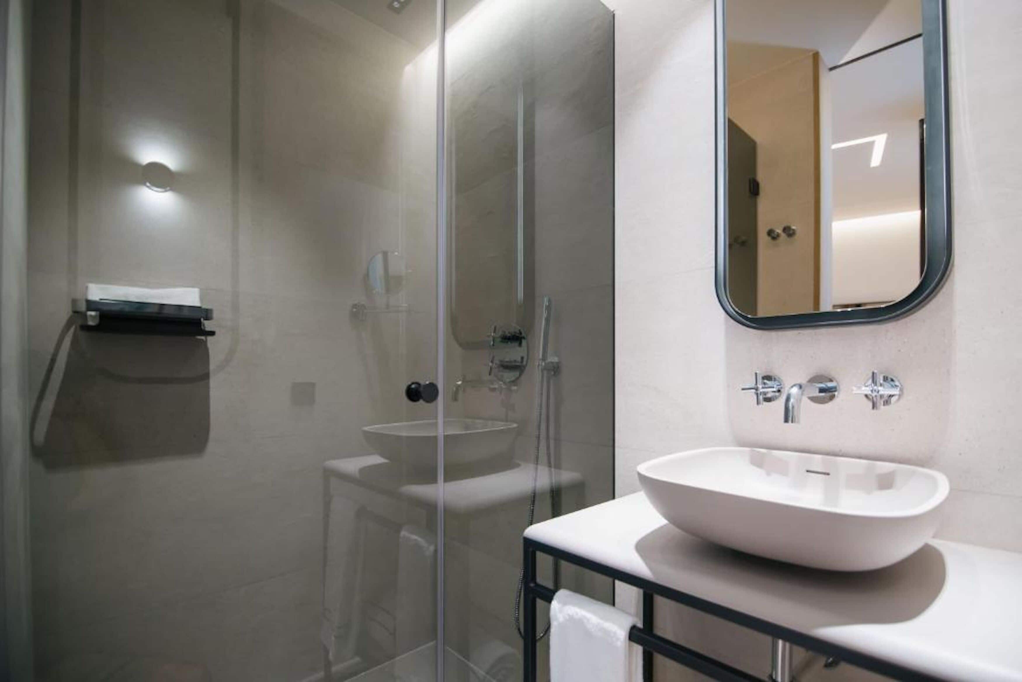 Photo - MYR Puerta Serranos