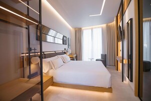 Quarto casal luxo | Cofres nos quartos, Wi-Fi de cortesia, roupa de cama
