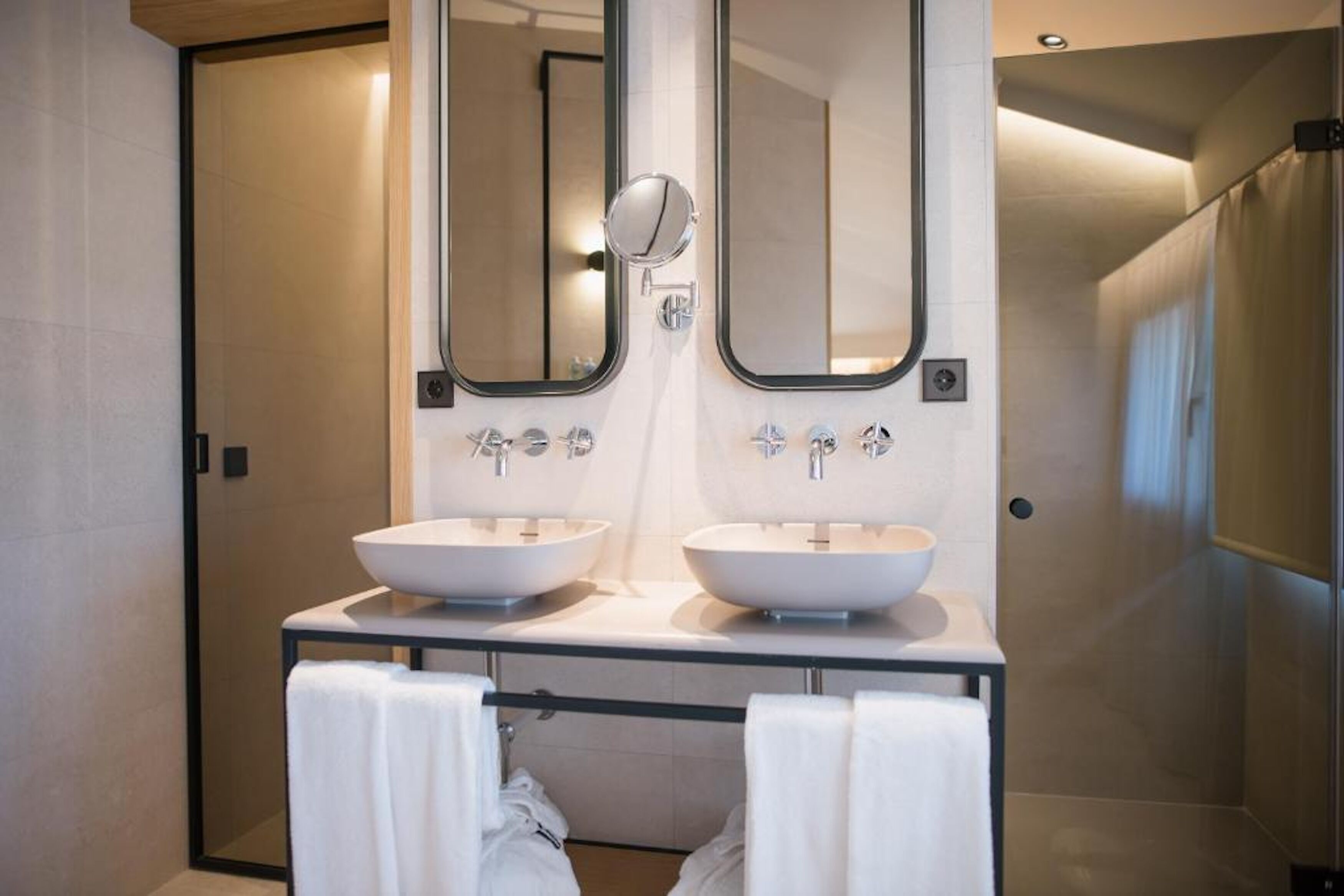 Photo - MYR Puerta Serranos