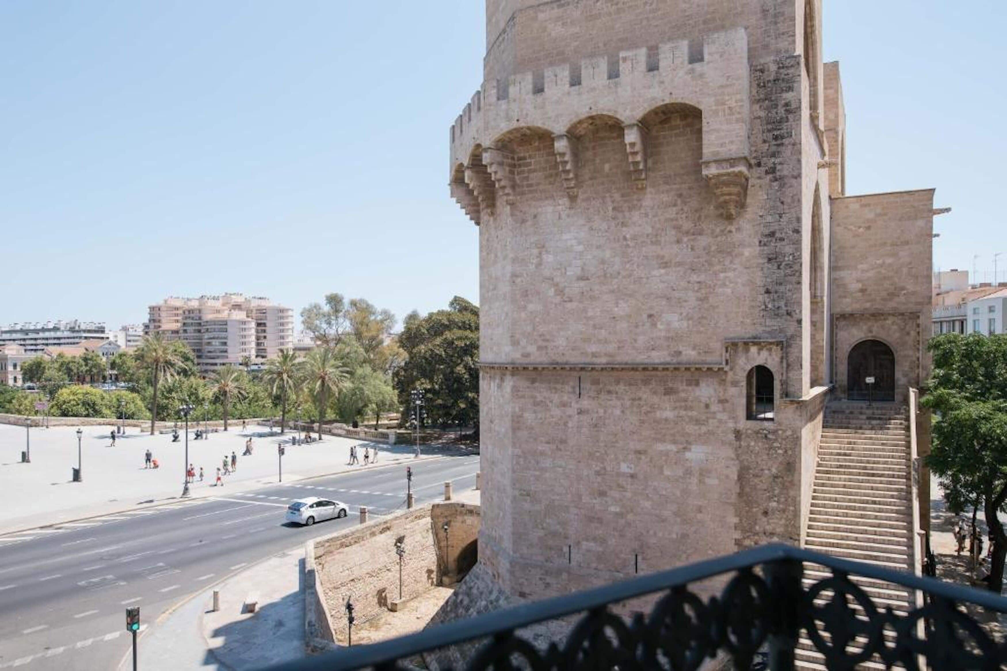 Photo - MYR Puerta Serranos