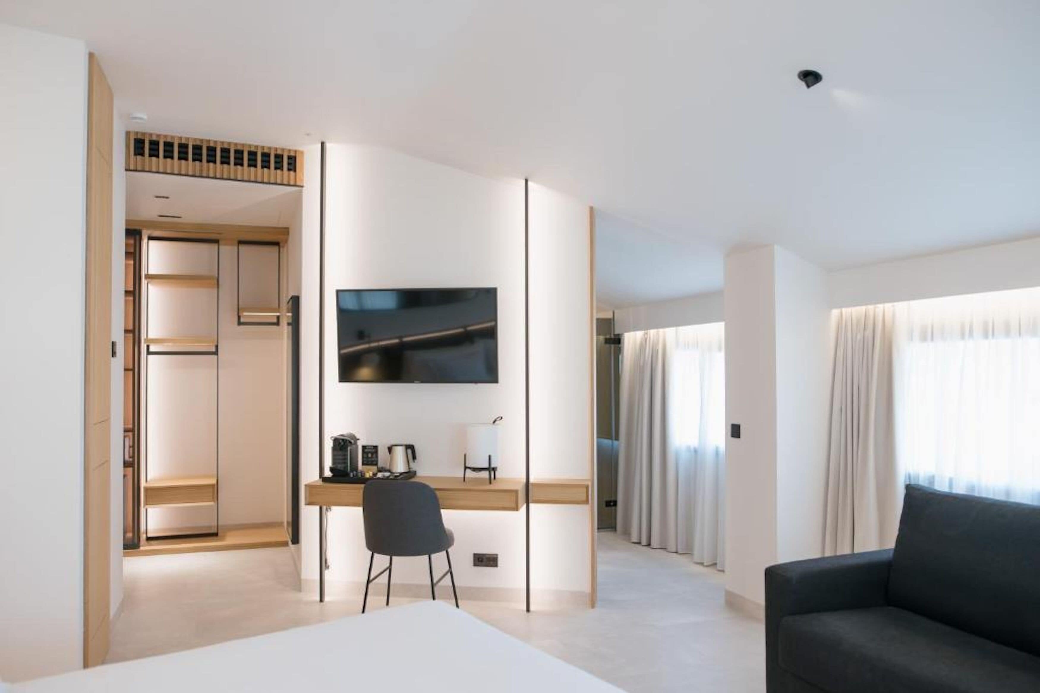 Suite estudio junior | Caja fuerte, wifi gratis, ropa de cama