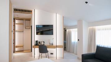 Suite estudio junior | Caja fuerte, wifi gratis, ropa de cama