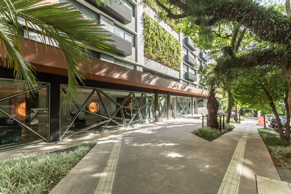 Front of property - Charlie Porto Alegre Moinhos (Porto Alegre)