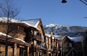 Exterior - Whistler Village 1BR: Sleeps 4,Walk to Everything & Free Parking! (Whistler)